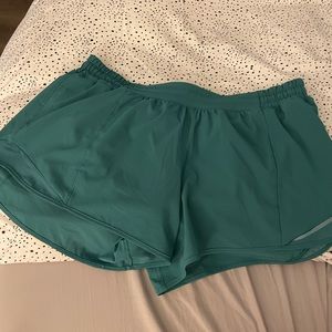 Lululemon hottie hot short